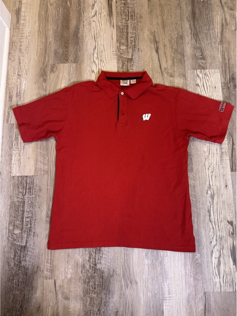 Red Oak Wisconsin Badgers Polo Shirt Mens Large L Red Pique Cotton NCAA Football